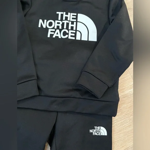 THE NORTH FACE 🖤 - Picture 2 of 4